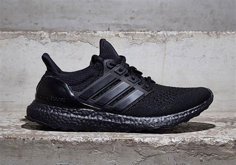 ultra boost adidas all black